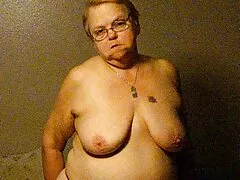Kissable minx es malversado por una puta mayor sextub cachonda