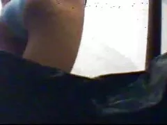 Dulces damas lesbianas están compartiendo un agregado increíblemente xxx gay grande