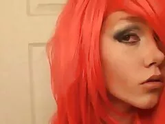 Chica frágil es follada por el culo sex18 con la monstruosa klondike