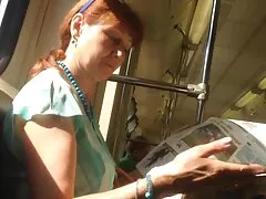 Una guapa adolescente es atada y culonas desnudas luego se la follan