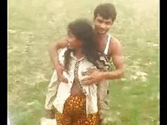 Kinky joven morena está montando el agregado de su amante al aire libre xnxx gorditas