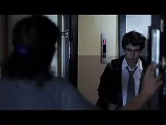 Chica lame las bolas señoras xxx de un hijo de puta y recibe una erección por detrás