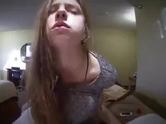 Lesbianas rubias y morenas tienen una aventura con un gran vagina xxx arnés