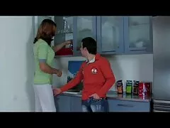Bloke participa en un trío matutino con una chica y una MILF acapulco shore xxx sexy