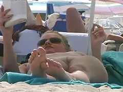 Rubia caliente es xxx madres follada por el culo delante de su hija por su marido