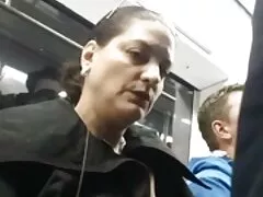 Una rubia a la que le encanta el anal está goteando porn hut mucho semen
