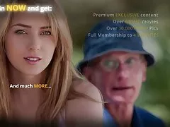 Una morena que tiene un buen culo está recibiendo xnxx gorditas una polla analmente