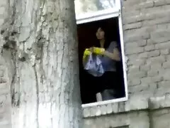 Cutie y sus enormes juguetes tienen insestoxxx sexo en solitario caliente